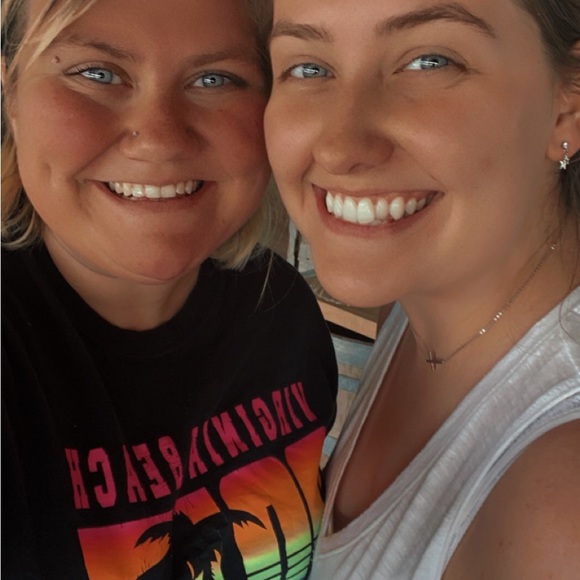 Meet your Posher, Alisha - Picture 4 of 5